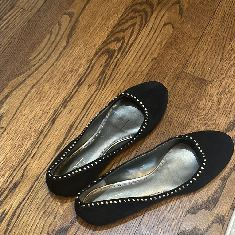 Elegant Black Studded Women's Flats